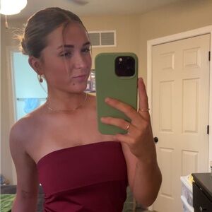 Meet your Posher, Elizabeth